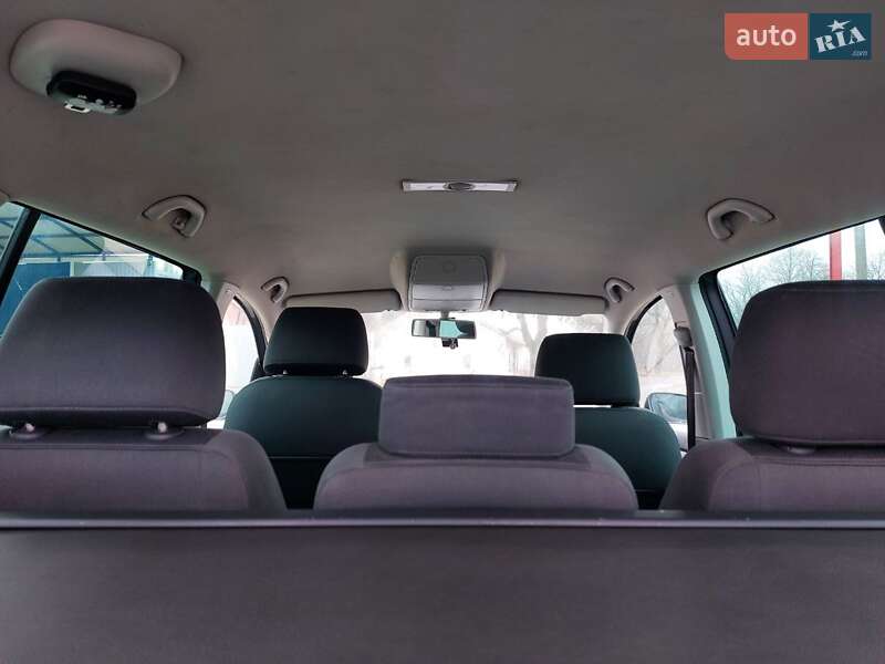 Мінівен Volkswagen Touran 2005 в Сторожинці фото 29 Мінівен Volkswagen Touran 2005 в Сторожинці