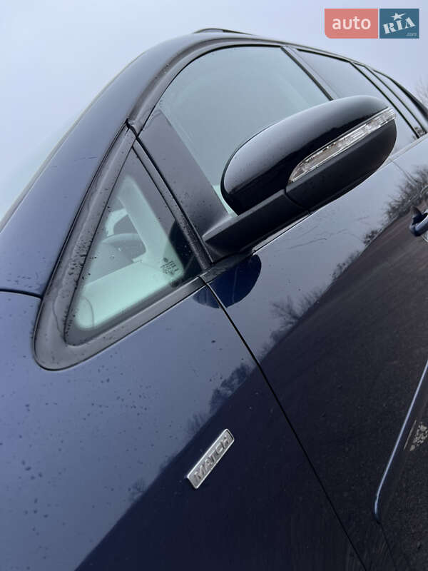 Мінівен Volkswagen Touran 2012 в Рівному