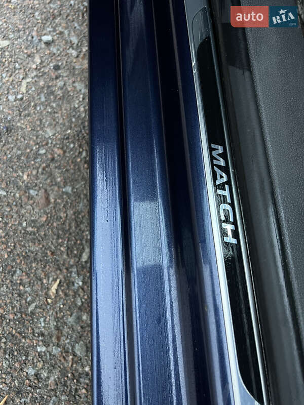 Мінівен Volkswagen Touran 2012 в Рівному