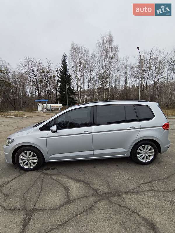 Микровэн Volkswagen Touran 2016 в Славуте