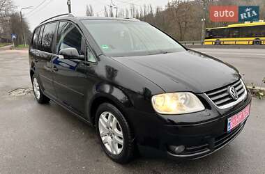 Мінівен Volkswagen Touran 2004 в Києві
