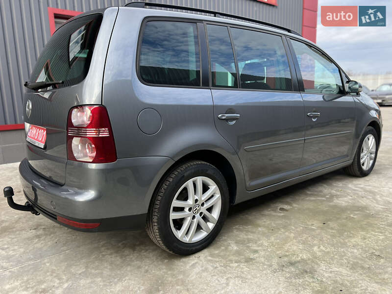 Минивэн Volkswagen Touran 2007 в Лубнах
