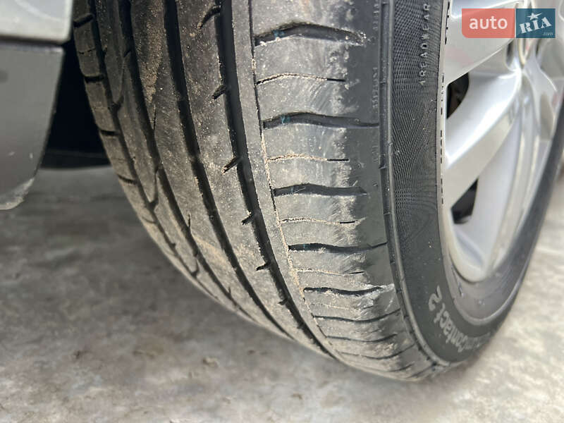 Минивэн Volkswagen Touran 2007 в Лубнах