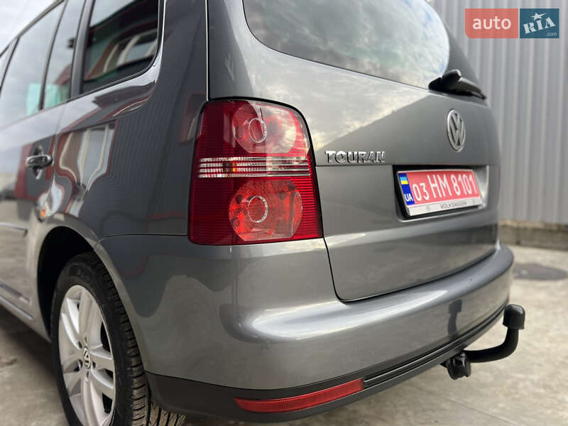 Минивэн Volkswagen Touran 2007 в Лубнах
