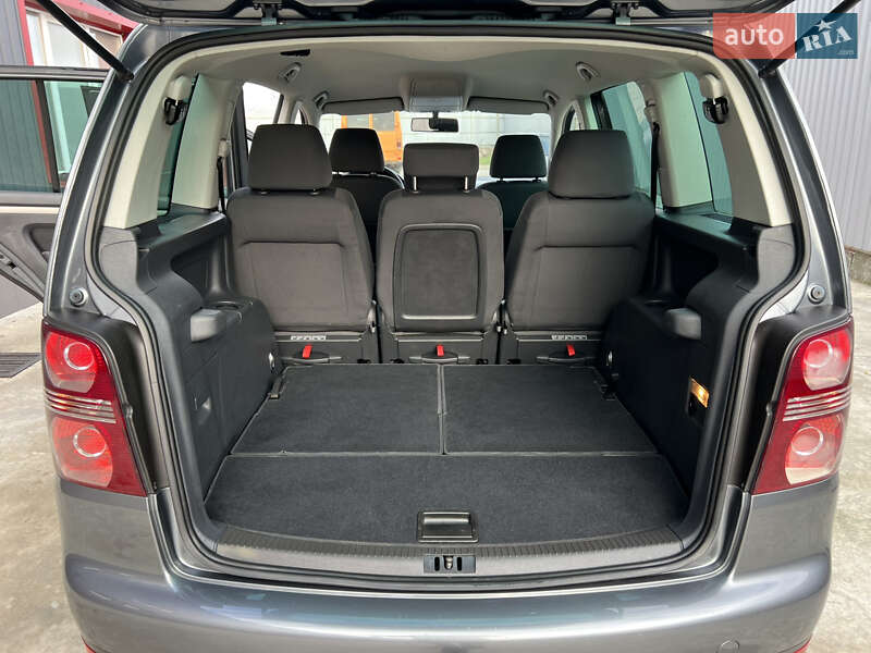 Минивэн Volkswagen Touran 2007 в Лубнах