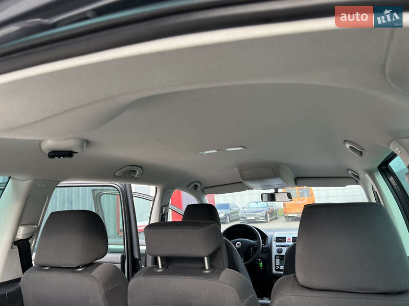 Минивэн Volkswagen Touran 2007 в Лубнах