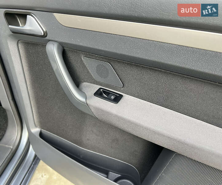 Минивэн Volkswagen Touran 2007 в Лубнах