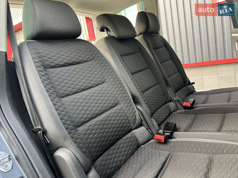 Минивэн Volkswagen Touran 2007 в Лубнах