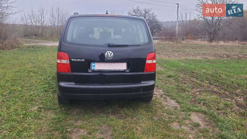 Минивэн Volkswagen Touran 2006 в Ровно