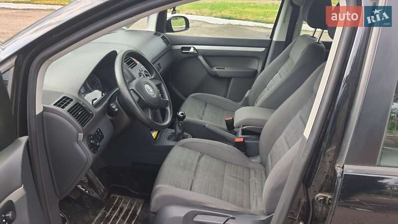 Минивэн Volkswagen Touran 2006 в Ровно