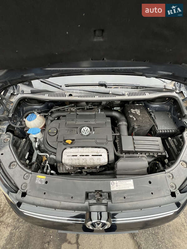 Мінівен Volkswagen Touran 2014 в Києві