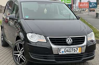 Мінівен Volkswagen Touran 2008 в Житомирі