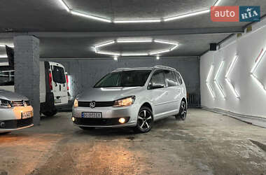 Минивэн Volkswagen Touran 2011 в Кременце