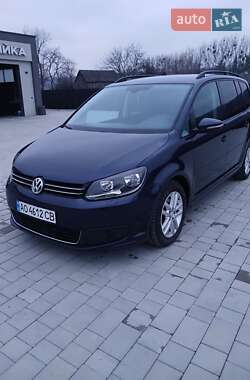 Мінівен Volkswagen Touran 2014 в Виноградові