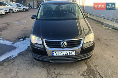 Минивэн Volkswagen Touran 2009 в Киеве