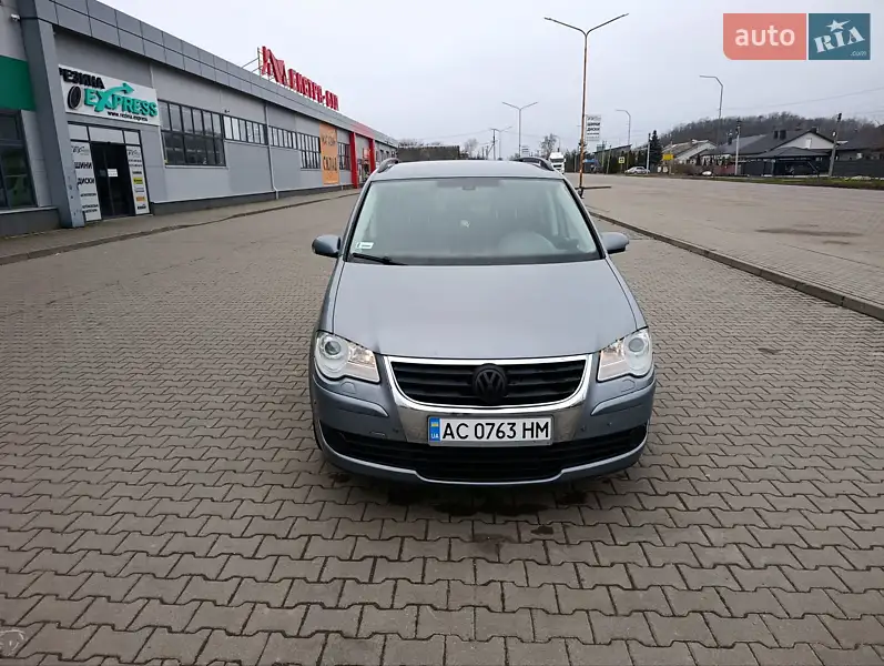 Volkswagen Touran