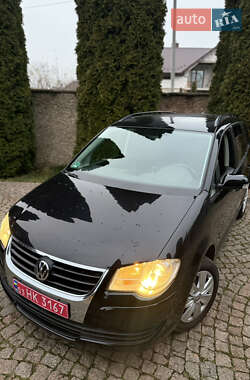 Мінівен Volkswagen Touran 2008 в Луцьку