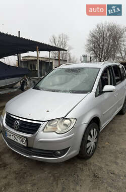 Минивэн Volkswagen Touran 2007 в Днепре