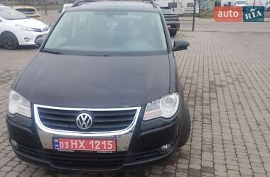 Минивэн Volkswagen Touran 2009 в Луцке