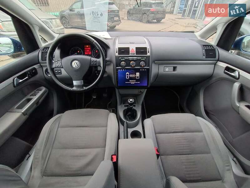 Минивэн Volkswagen Touran 2007 в Харькове