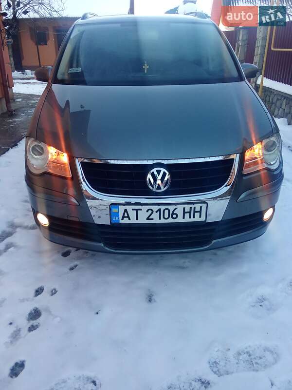 Минивэн Volkswagen Touran 2007 в Надворной фото 17 Минивэн Volkswagen Touran 2007 в Надворной