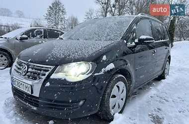 Минивэн Volkswagen Touran 2009 в Львове