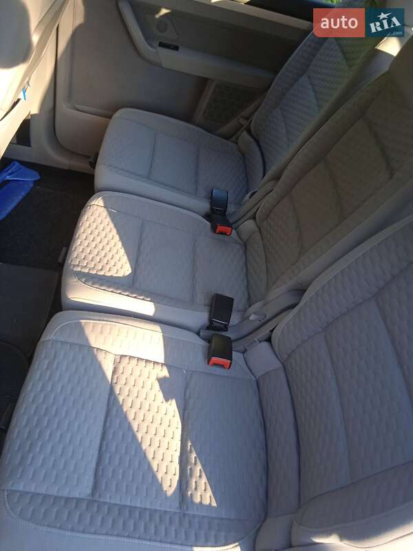 Минивэн Volkswagen Touran 2010 в Виннице