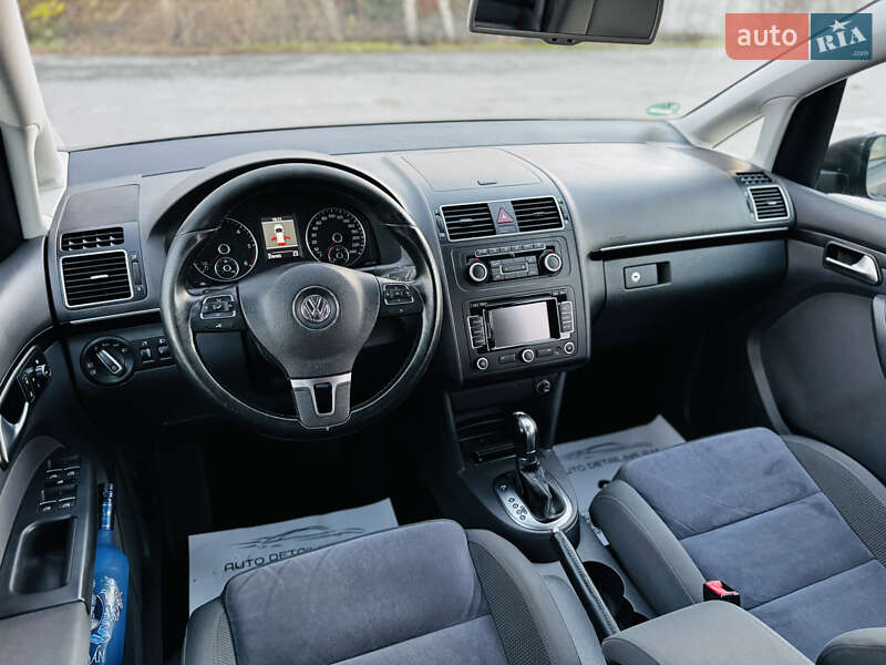 Мінівен Volkswagen Touran 2012 в Здолбуніві