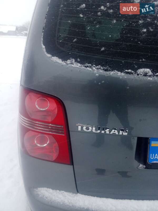 Минивэн Volkswagen Touran 2007 в Надворной фото 14 Минивэн Volkswagen Touran 2007 в Надворной