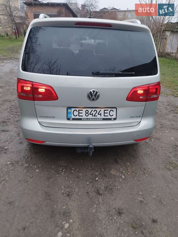 Мінівен Volkswagen Touran 2011 в Чернівцях