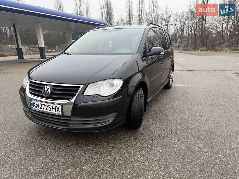 Минивэн Volkswagen Touran 2008 в Житомире