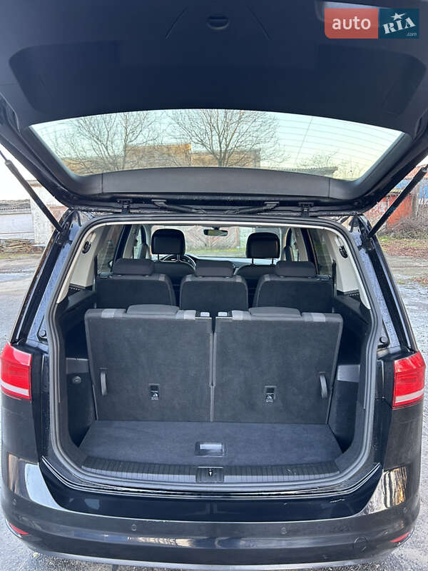 Микровэн Volkswagen Touran 2018 в Дунаевцах