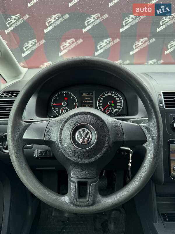 Мінівен Volkswagen Touran 2012 в Сумах