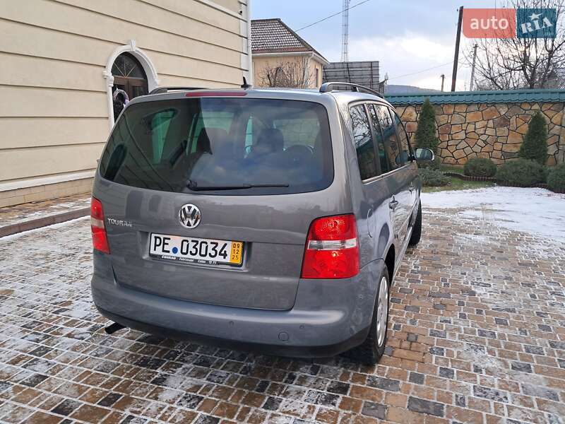 Минивэн Volkswagen Touran 2006 в Могилев-Подольске фото 10 Минивэн Volkswagen Touran 2006 в Могилев-Подольске