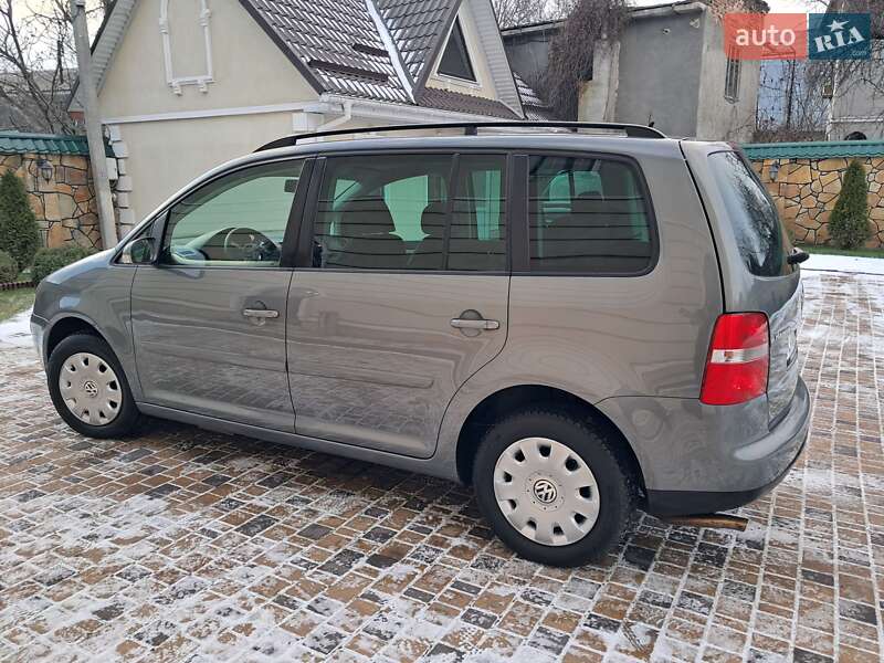 Минивэн Volkswagen Touran 2006 в Могилев-Подольске фото 15 Минивэн Volkswagen Touran 2006 в Могилев-Подольске