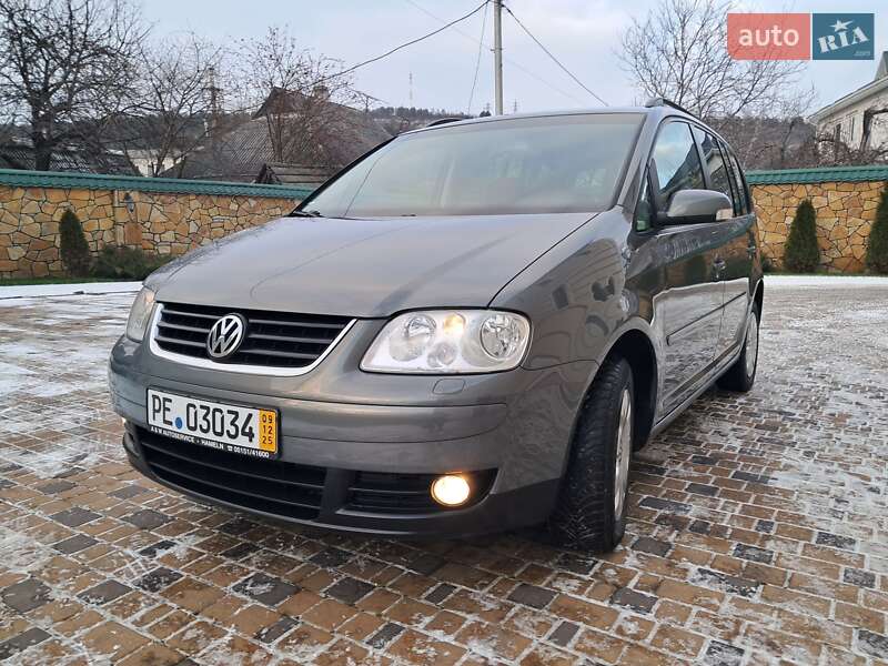 Минивэн Volkswagen Touran 2006 в Могилев-Подольске фото 19 Минивэн Volkswagen Touran 2006 в Могилев-Подольске