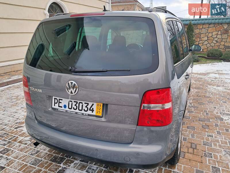 Минивэн Volkswagen Touran 2006 в Могилев-Подольске фото 27 Минивэн Volkswagen Touran 2006 в Могилев-Подольске