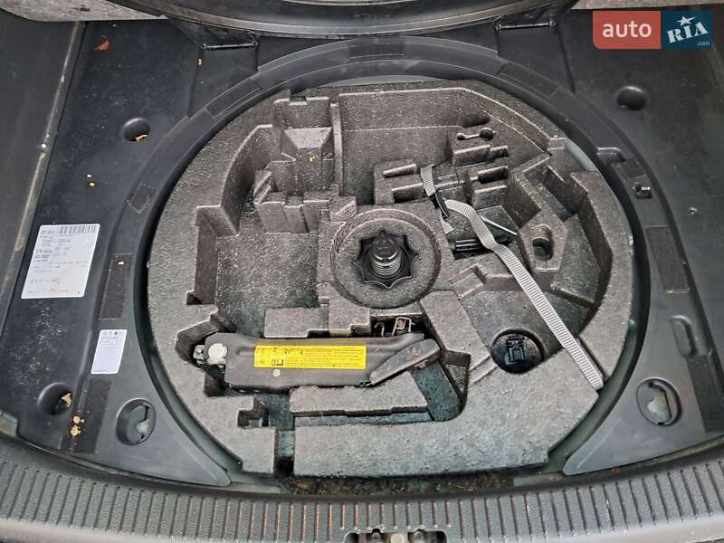 Минивэн Volkswagen Touran 2006 в Могилев-Подольске фото 57 Минивэн Volkswagen Touran 2006 в Могилев-Подольске