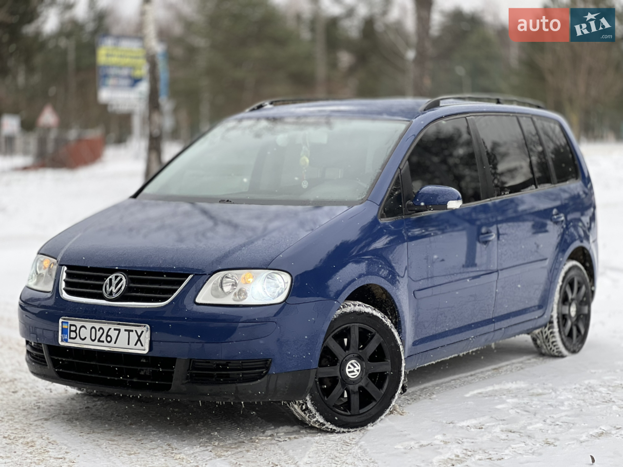 Авто в хорошому стані
По кузову без єдиного рижика,3 підкраси по кузову
Ходова в ідеальному стані
Двигун працює ідеально,замінено катушки свічки
Салон збережений
По авто нарікань немає
Торг мінімальний