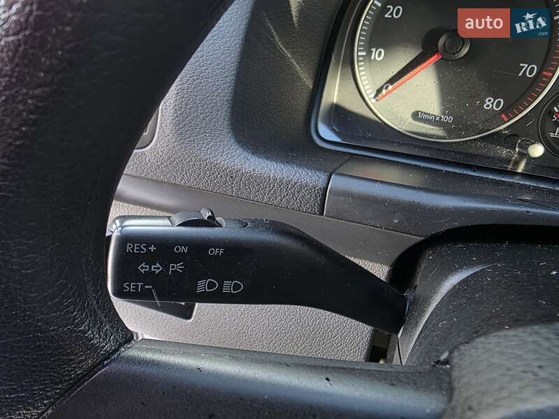 Минивэн Volkswagen Touran 2005 в Тернополе фото 25 Минивэн Volkswagen Touran 2005 в Тернополе