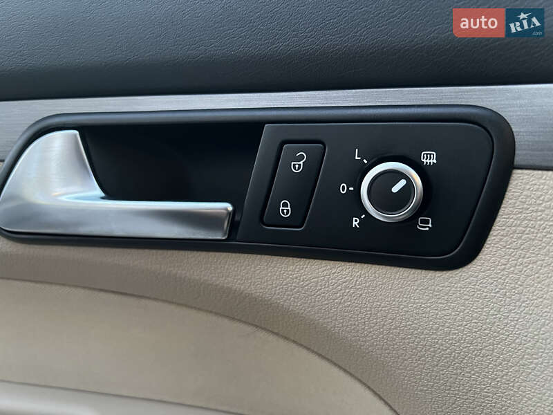 Минивэн Volkswagen Touran 2013 в Луцке фото 19 Минивэн Volkswagen Touran 2013 в Луцке