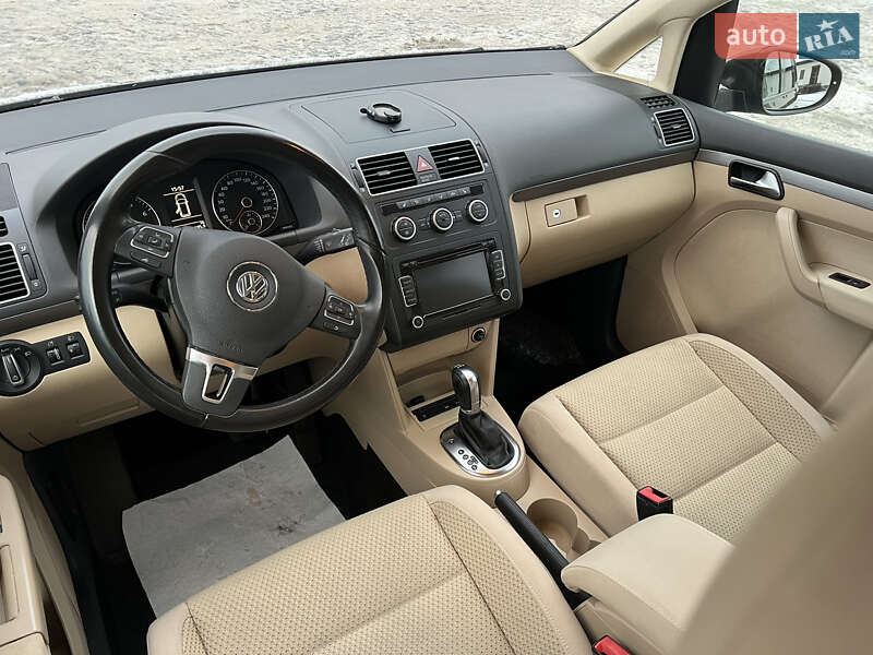 Минивэн Volkswagen Touran 2013 в Луцке фото 29 Минивэн Volkswagen Touran 2013 в Луцке