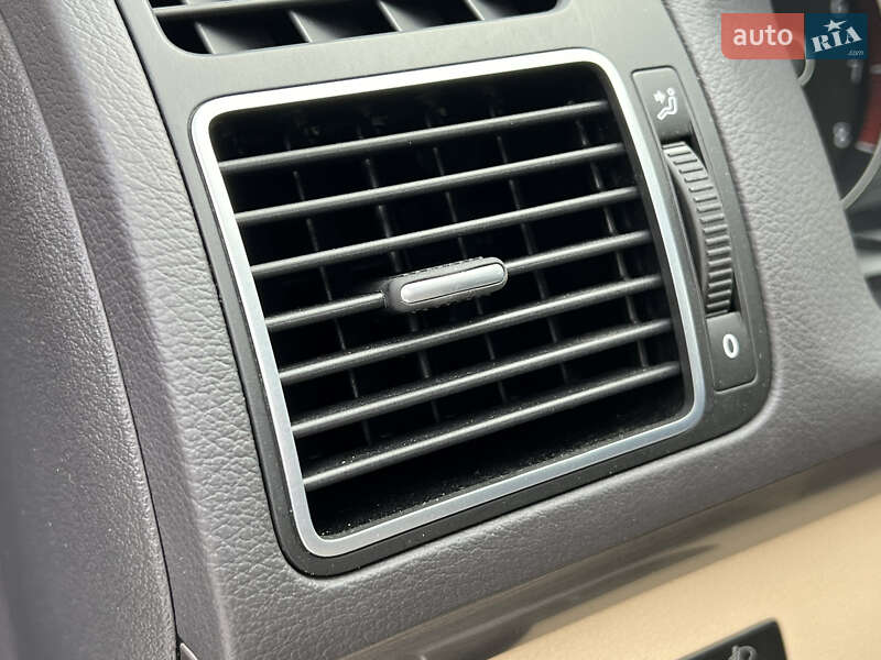 Минивэн Volkswagen Touran 2013 в Луцке фото 79 Минивэн Volkswagen Touran 2013 в Луцке