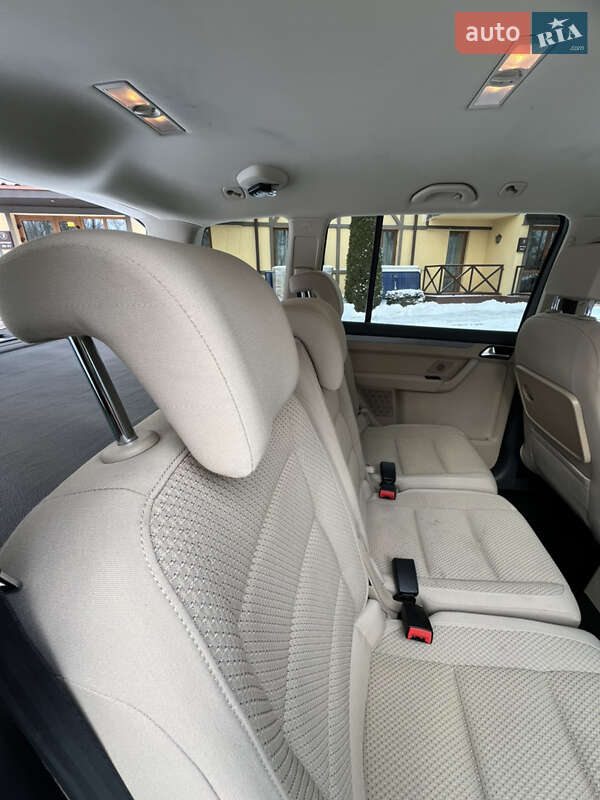 Минивэн Volkswagen Touran 2013 в Луцке фото 86 Минивэн Volkswagen Touran 2013 в Луцке