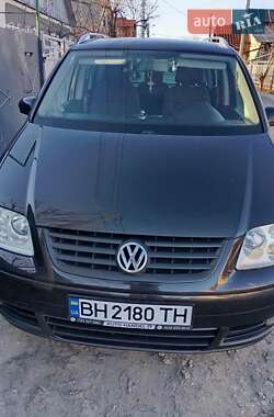 Минивэн Volkswagen Touran 2003 в Измаиле
