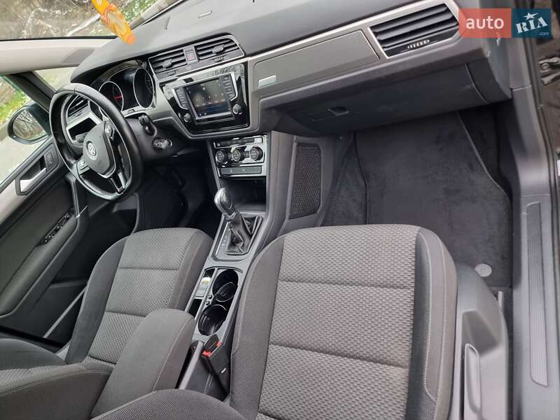 Мікровен Volkswagen Touran 2017 в Ковелі