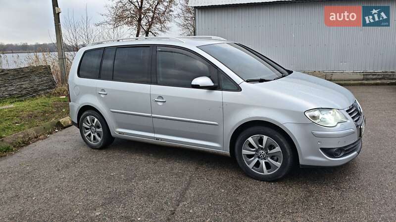 Минивэн Volkswagen Touran 2008 в Бердичеве