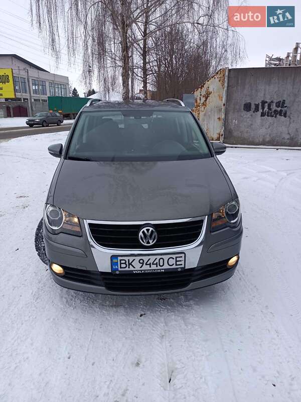 Volkswagen Touran 2009