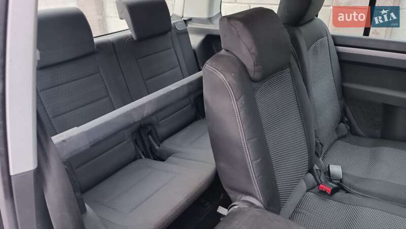 Мінівен Volkswagen Touran 2005 в Сарнах