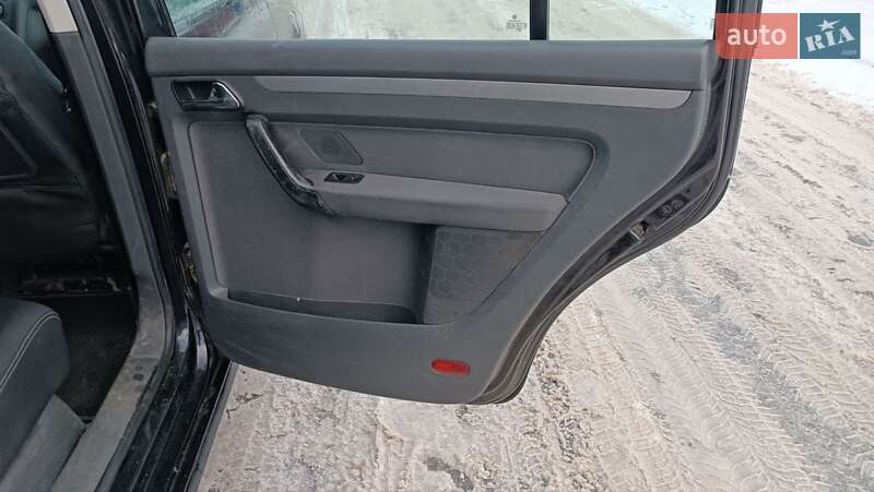 Мінівен Volkswagen Touran 2005 в Сарнах